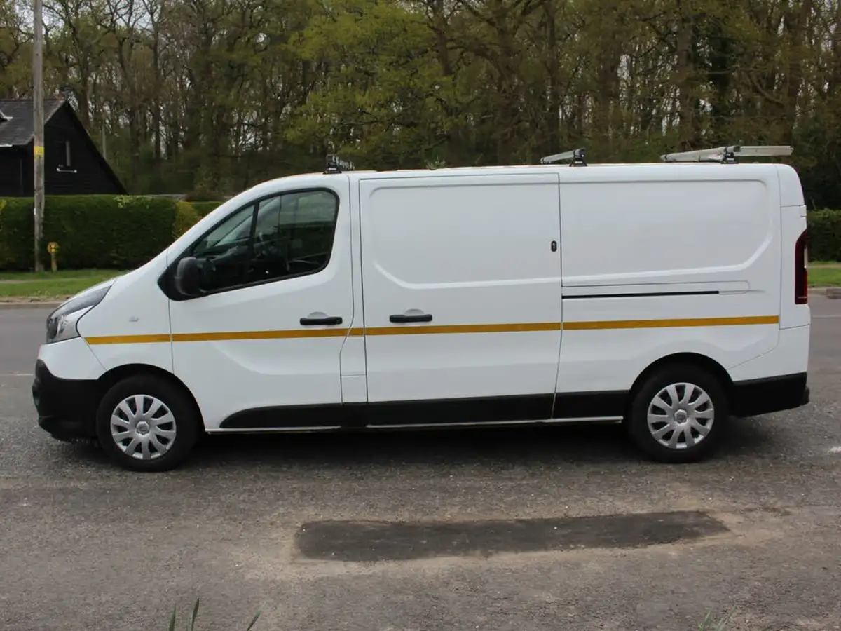 2021-renault-trafic-20dci-ll30-energy-120-business-panel-big-20