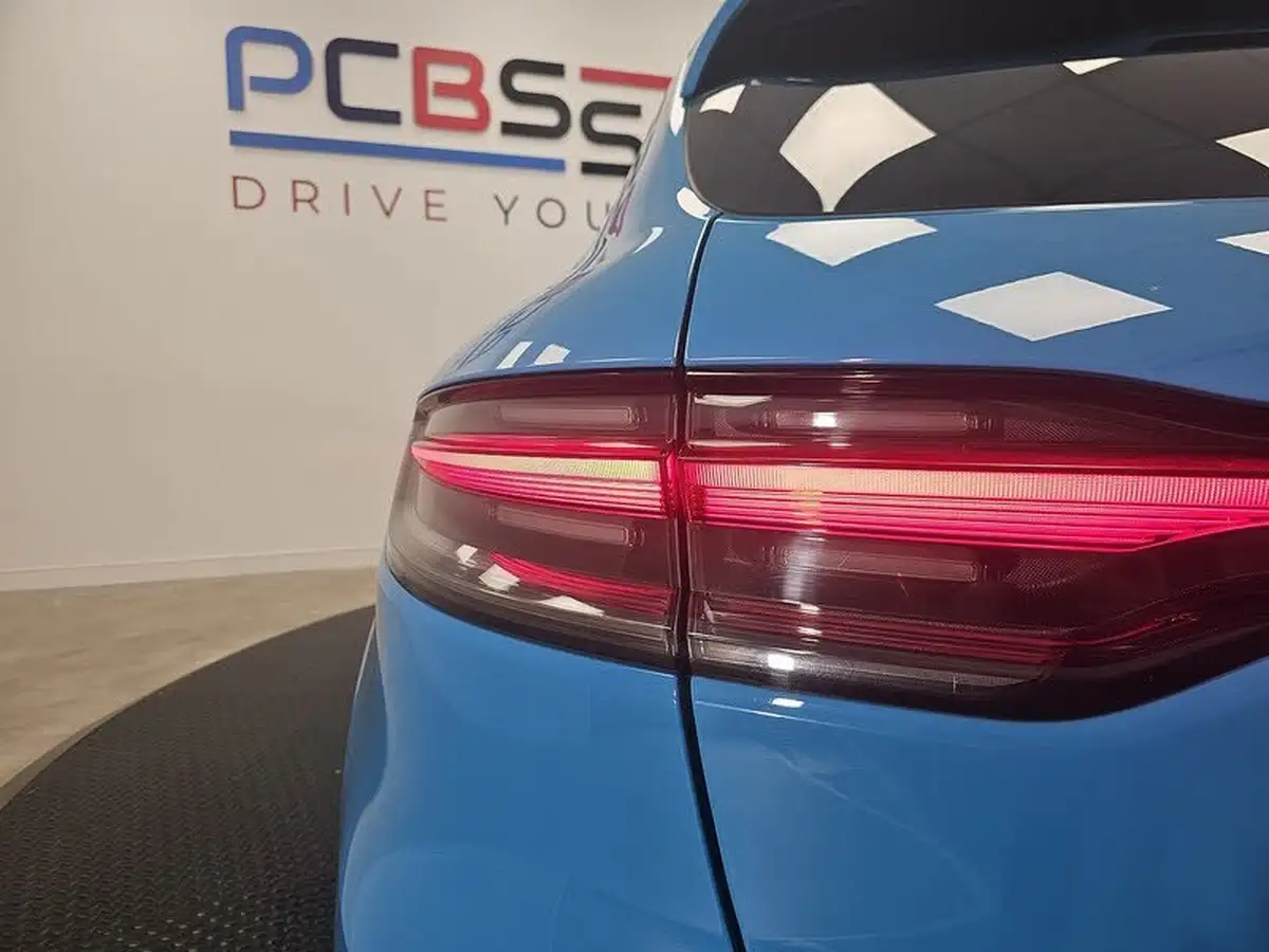 2018-porsche-macan-big-42