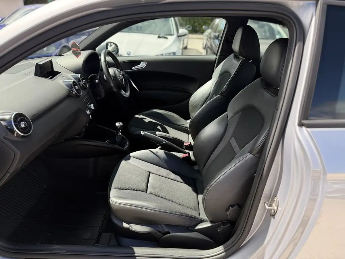 2015-audi-a1-16tdi-s-line-hatchback-3d-big-20