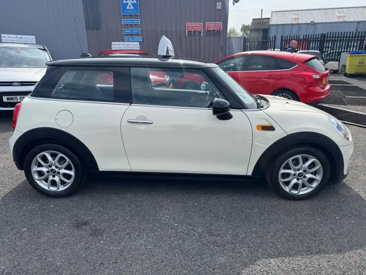 2017-mini-cooper-15-cooper-ss-hatchback-3d-big-6