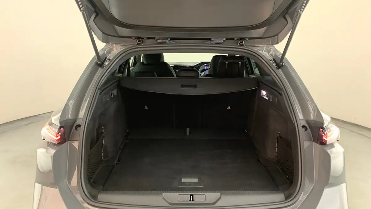 2024-peugeot-308-sw-15-bluehdi-gt-big-4