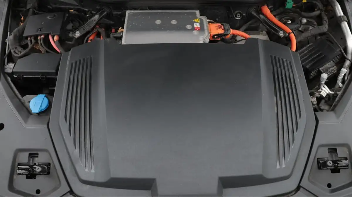 2020-audi-e-tron-50e-technik-big-19