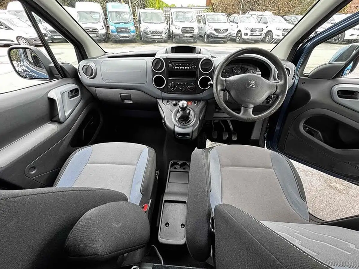 2012-peugeot-partner-16hdi-tepee-s-92bhp-big-24