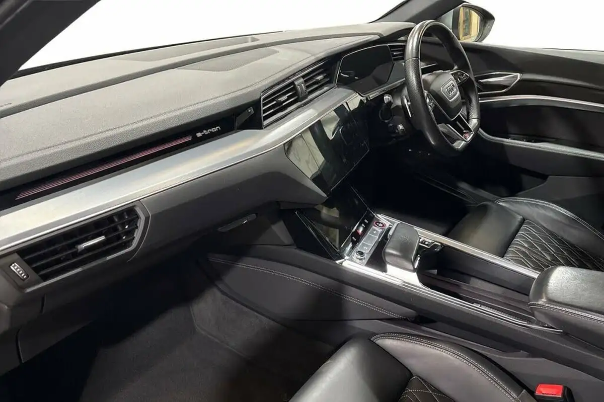 2021-audi-e-tron-e-sportback-big-10