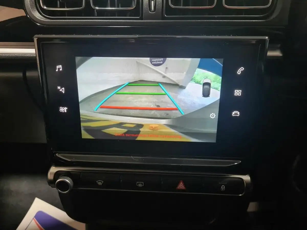 2023-citroen-c3-12-puretech-plus-110ps-eat6-big-8