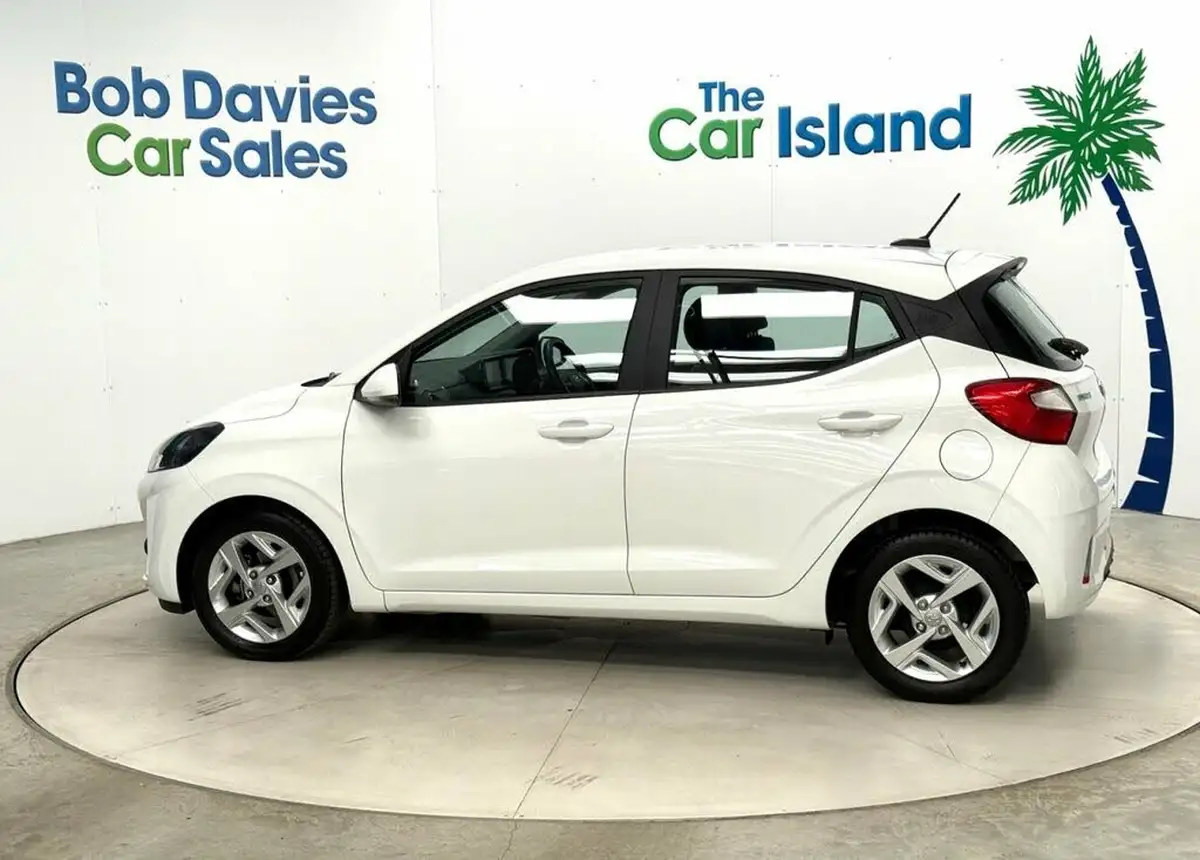 2020-hyundai-i10-12-se-connect-auto-big-5