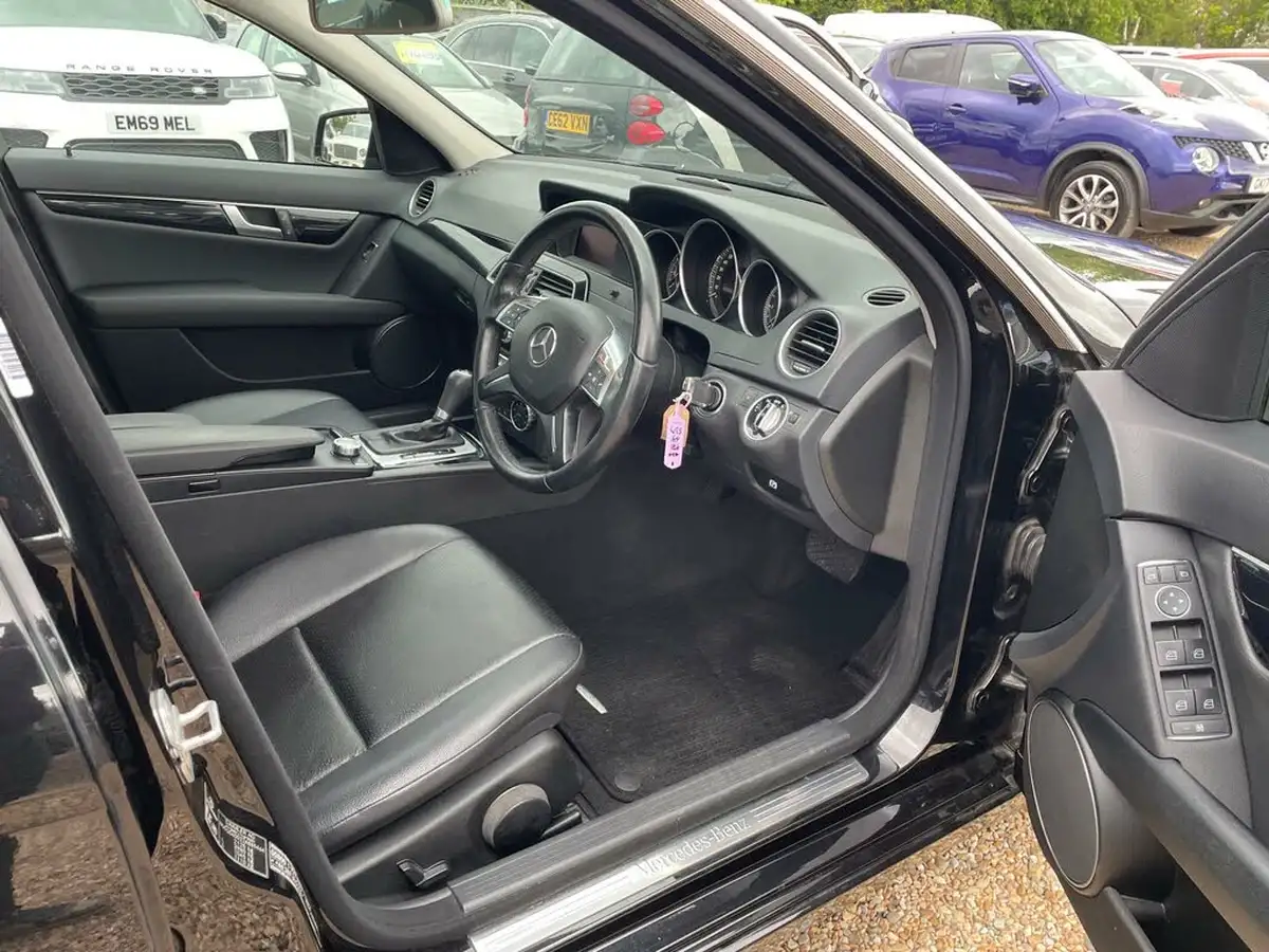 2013-mercedes-benz-c-class-21cdi-c220-cdi-executive-se-170bhp-saloon-4d-7g-tronic-plus-big-8