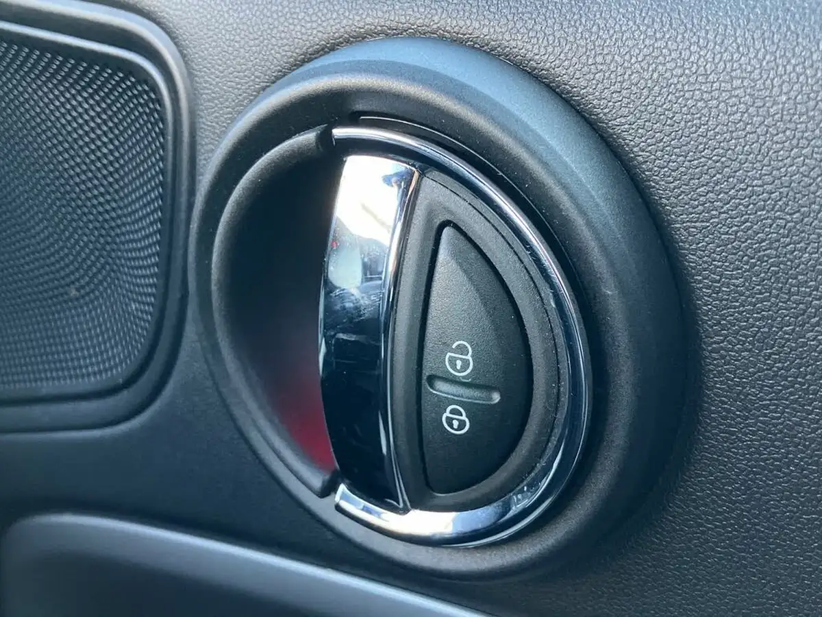 2021-mini-countryman-15-cooper-exclusive-auto-big-41