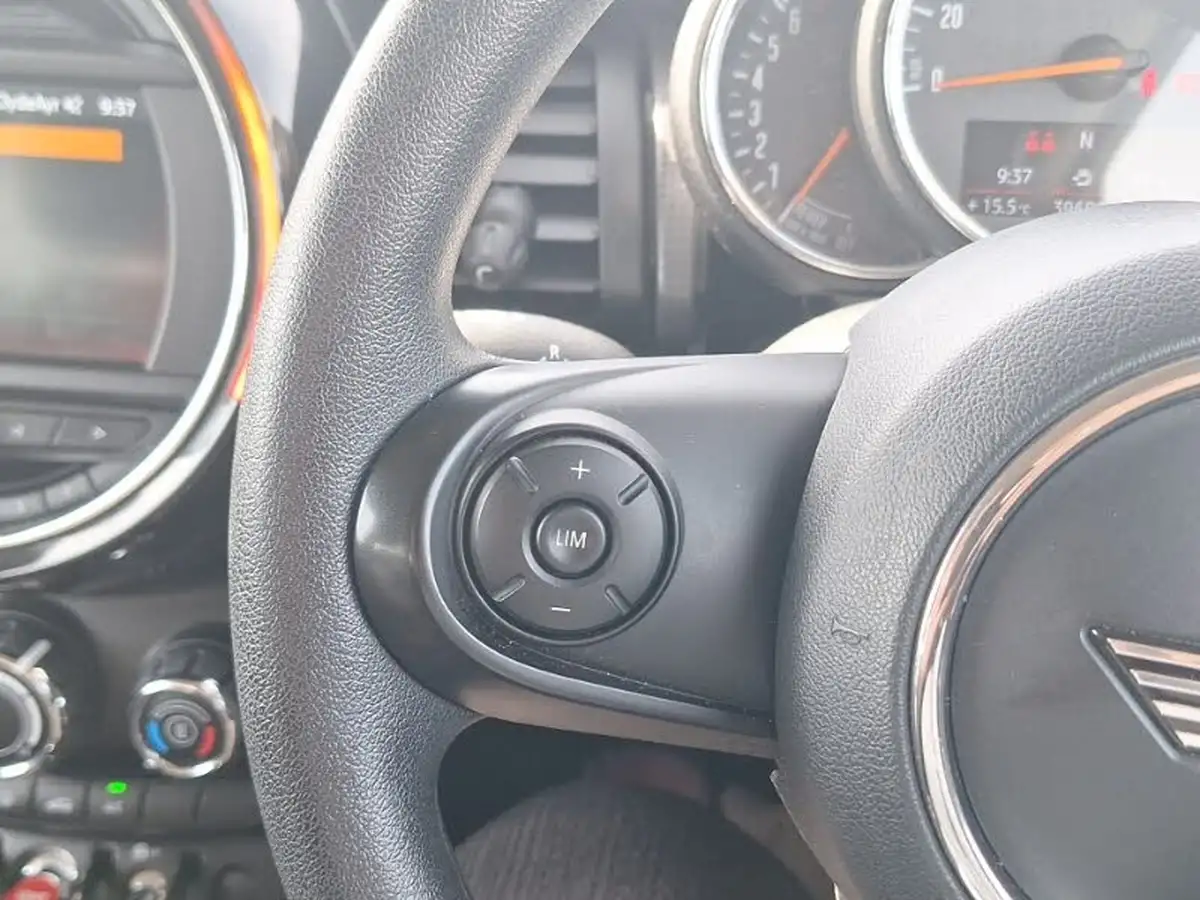 2020-mini-cooper-15-cooper-classic-nav-hatchback-3d-big-13