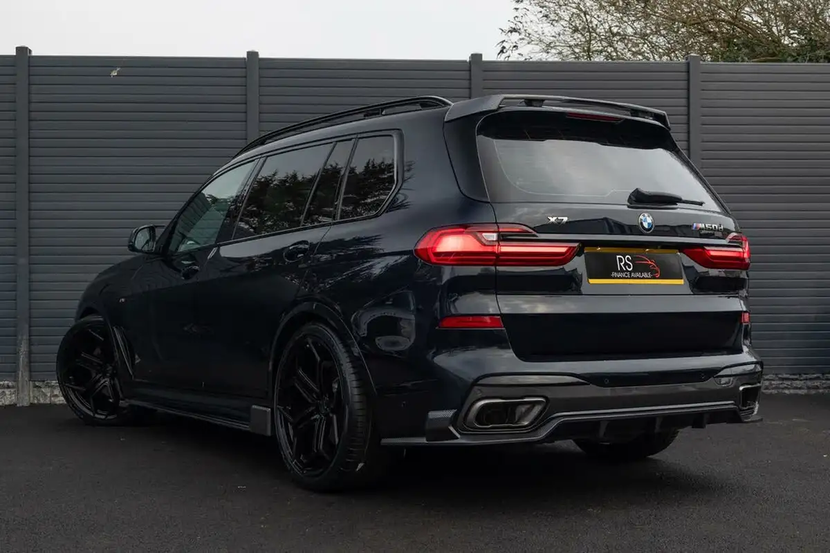 2020-bmw-x7-30td-m50d-big-10