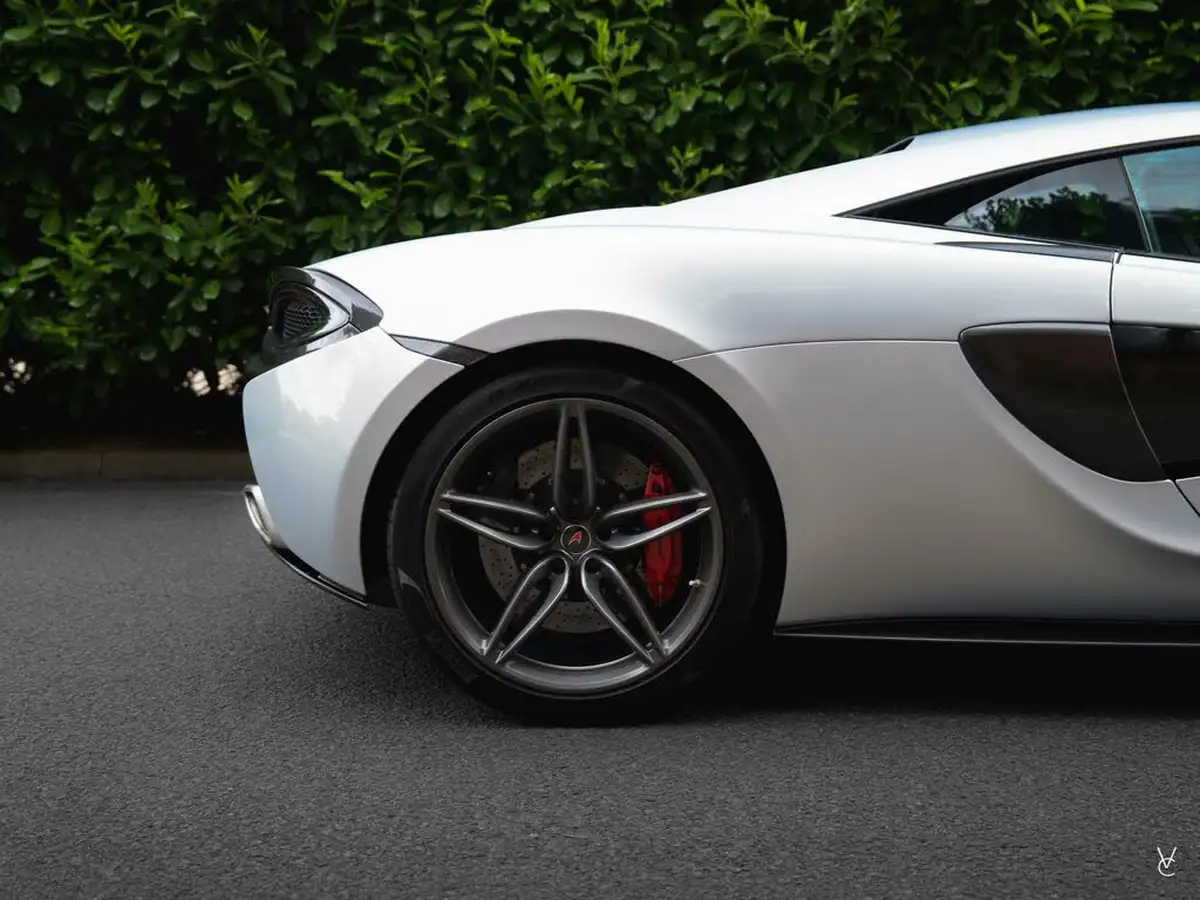 2016-mclaren-570s-38-big-42