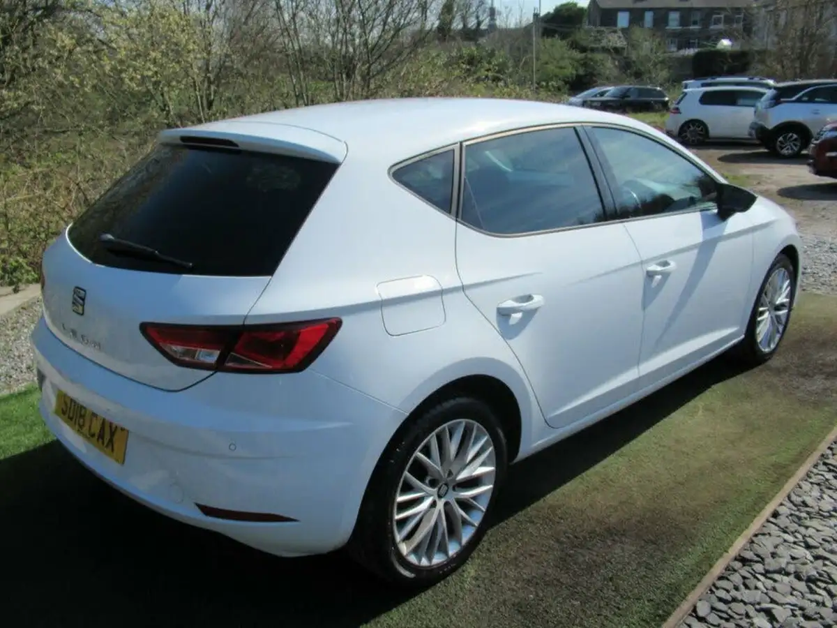 2018-seat-leon-16tdi-se-dynamic-technology-hatchback-dsg-big-6