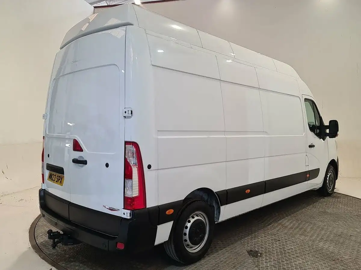 2023-renault-master-23dci-lh35-135-business-big-21