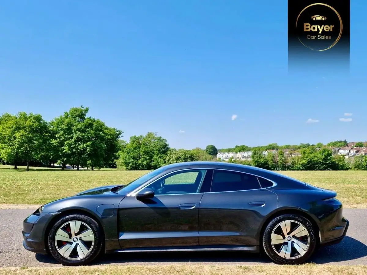 2021-porsche-taycan-e-4s-530ps-big-3