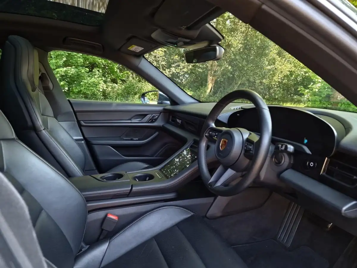 2021-porsche-taycan-e-4s-530ps-big-7