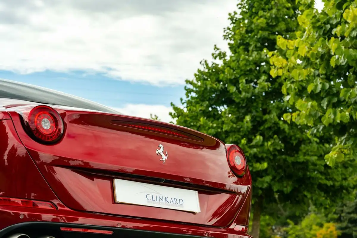 2015-ferrari-california-39-t-big-21