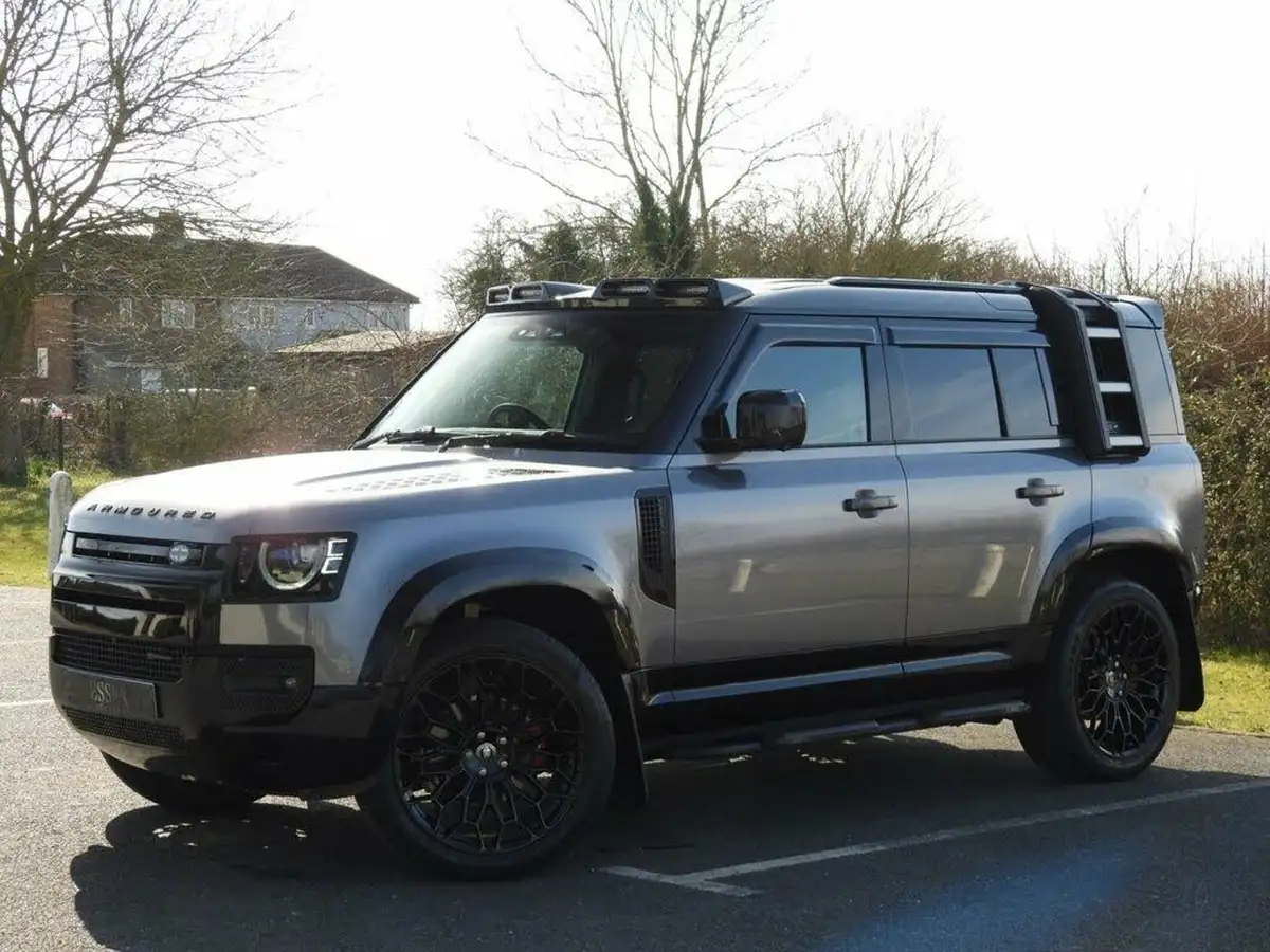 2023-land-rover-110-defender-30-d250-x-dynamic-s-big-3