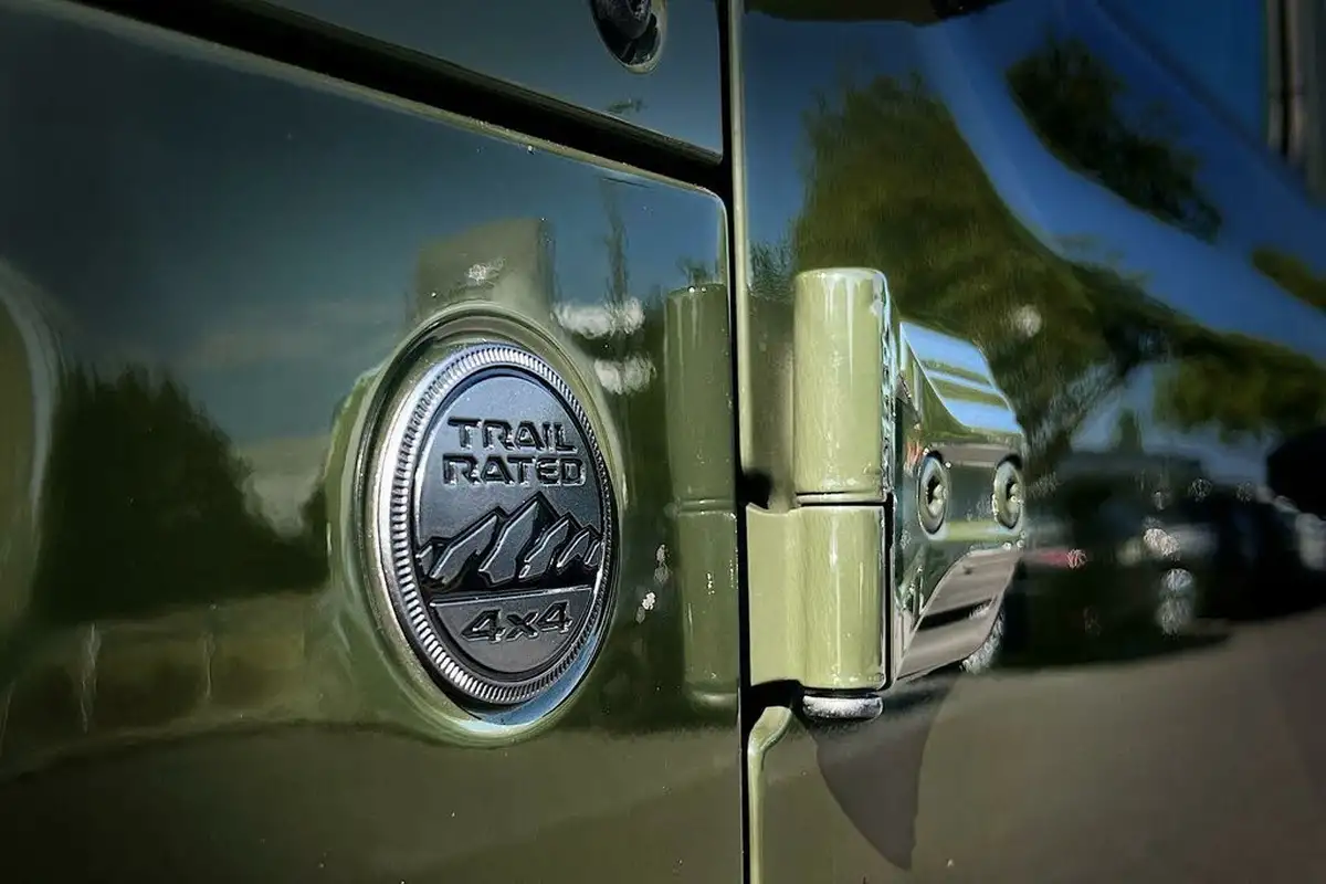 2021-jeep-wrangler-20-gme-80th-anniversary-5d-big-19