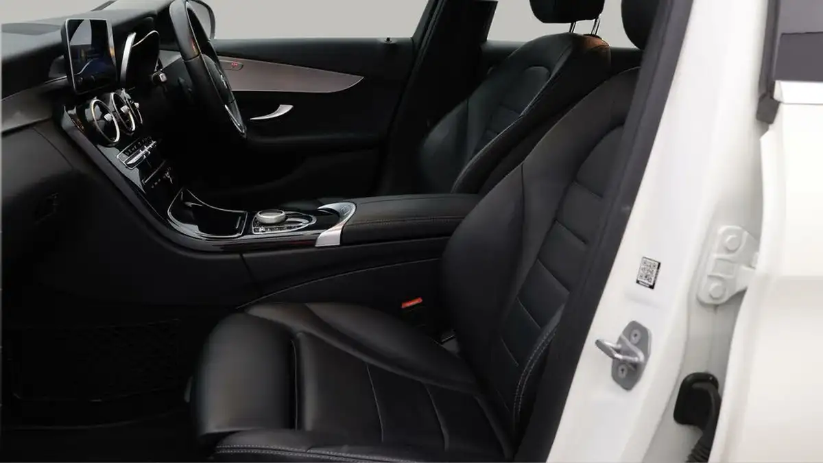 2021-mercedes-benz-c-class-20d-c300de-sport-edition-saloon-4d-big-13