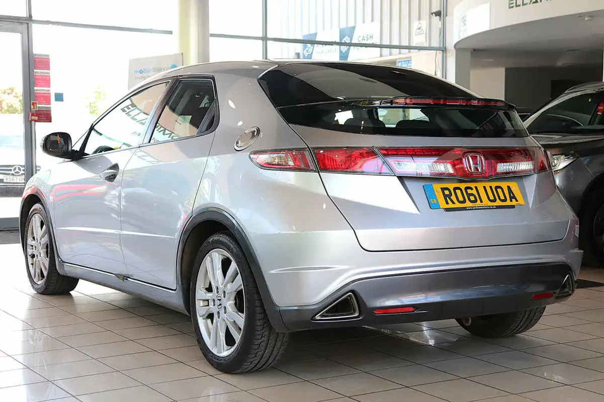 2011-honda-civic-18-es-t-big-3