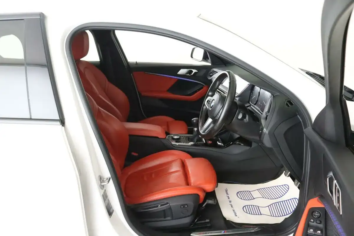 2020-bmw-1-series-20td-118d-m-sport-big-18