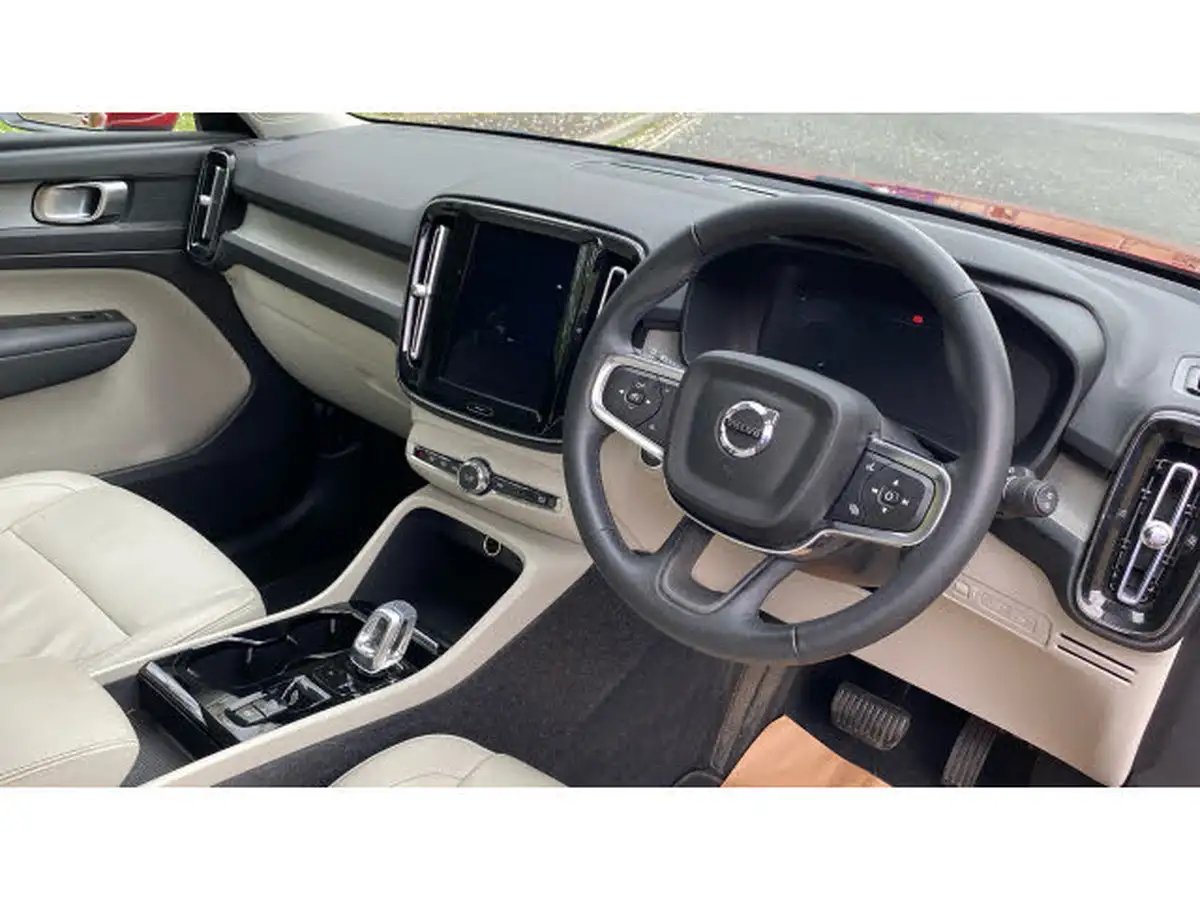 2021-volvo-xc40-15-t5-inscription-262bhp-big-4