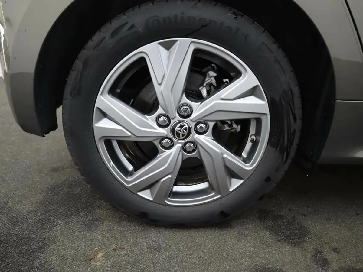 2024-toyota-yaris-15-vvt-i-icon-big-5
