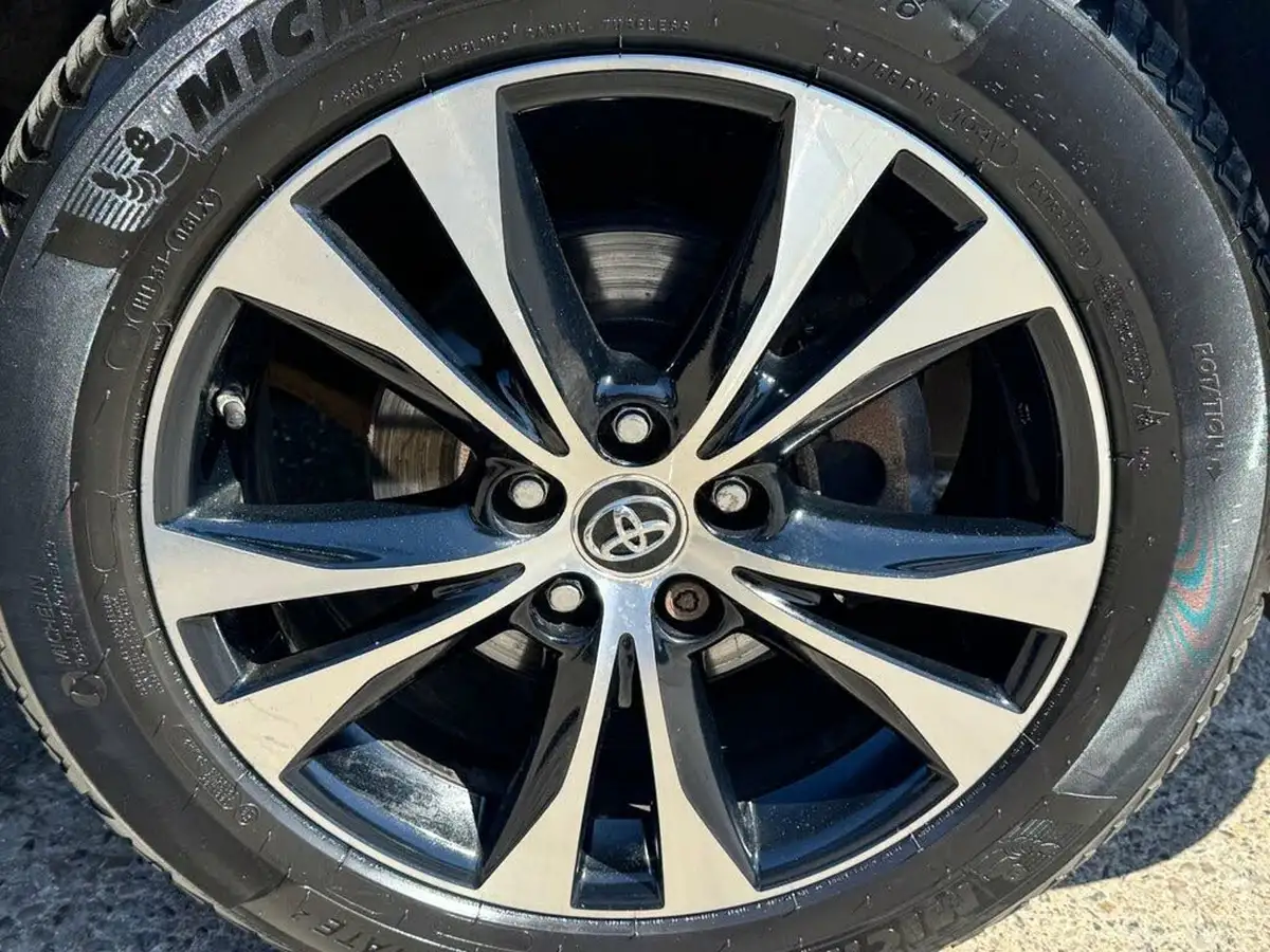 2014-toyota-rav4-20td-icon-20d-4d-awd-big-18