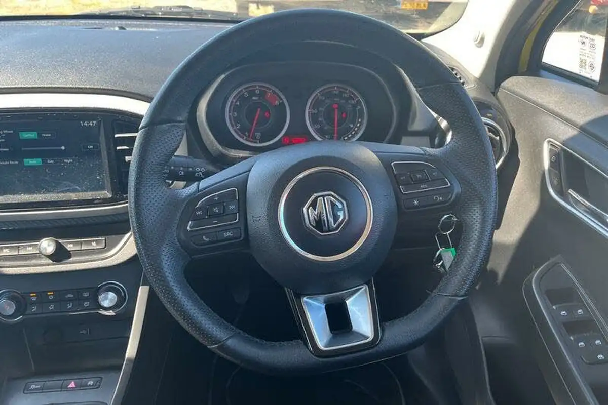 2022-mg-mg3-15-vti-tech-exclusive-nav-big-11