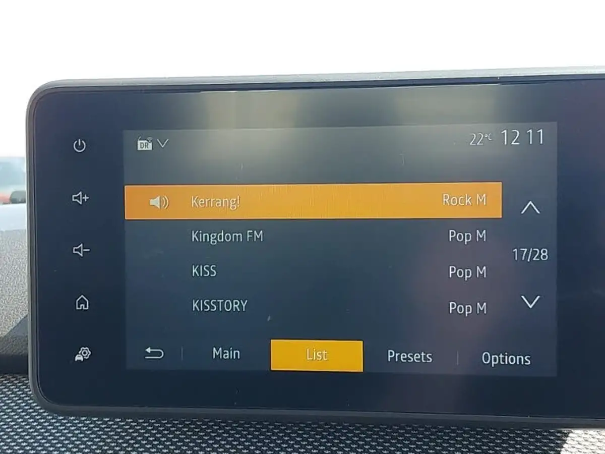 2021-dacia-sandero-10-tce-comfort-90bhp-big-12