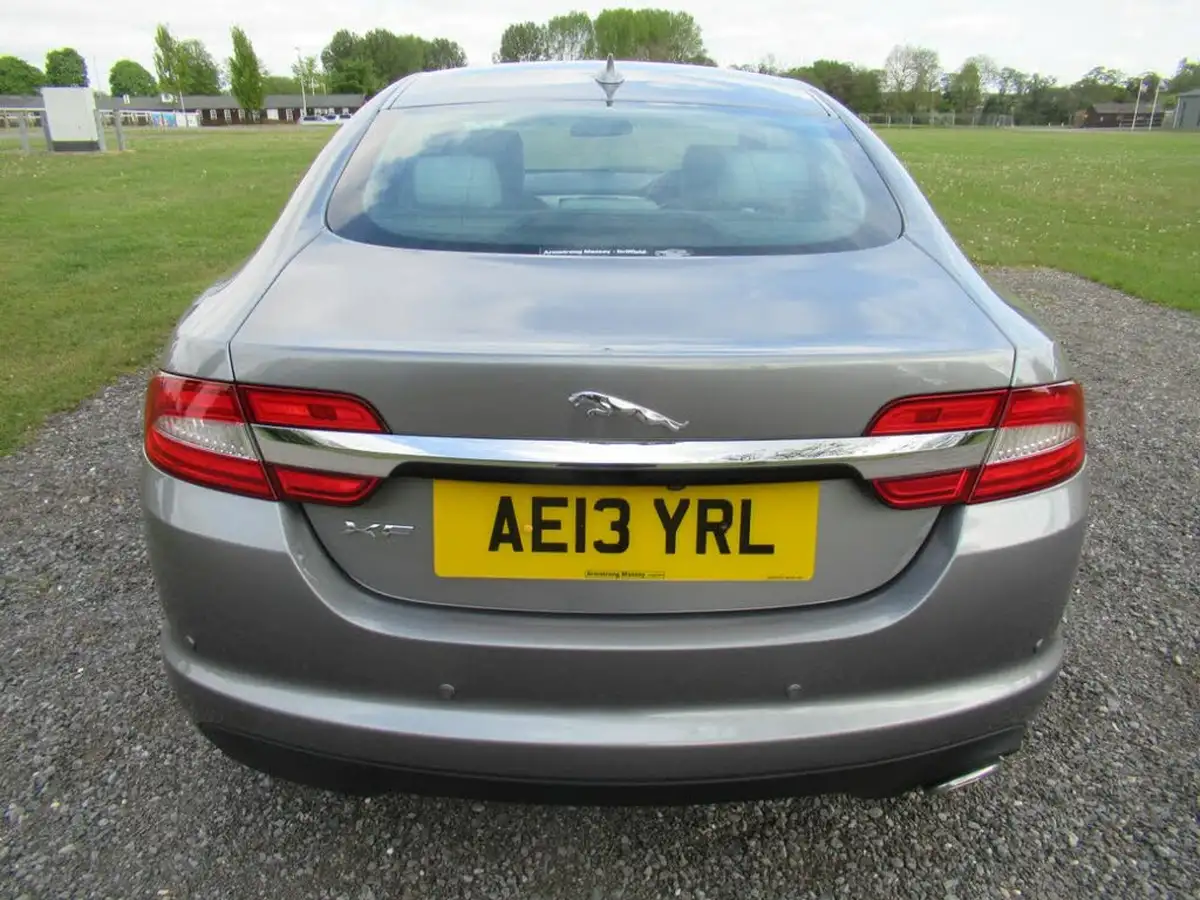 2013-jaguar-xf-22td-luxury-163ps-ss-saloon-4d-auto-big-4