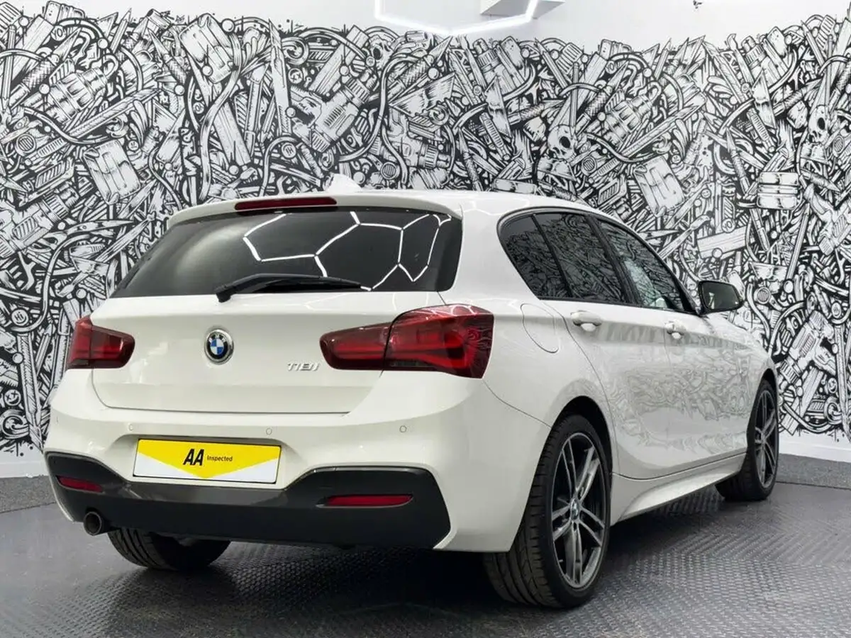 2019-bmw-1-series-15-118i-m-sport-shadow-edition-5d-big-10