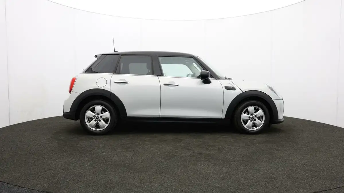 2022-mini-cooper-15-cooper-classic-hatchback-5d-auto-big-39