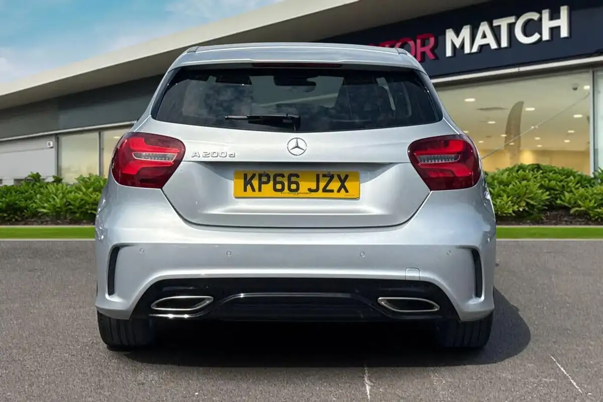 2016-mercedes-benz-a-class-big-3