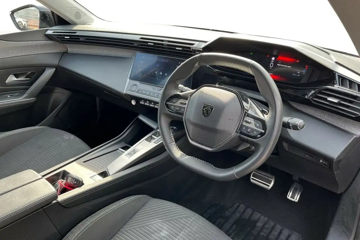 2022-peugeot-308-12-puretech-active-premium-130bhp-eat8-big-9