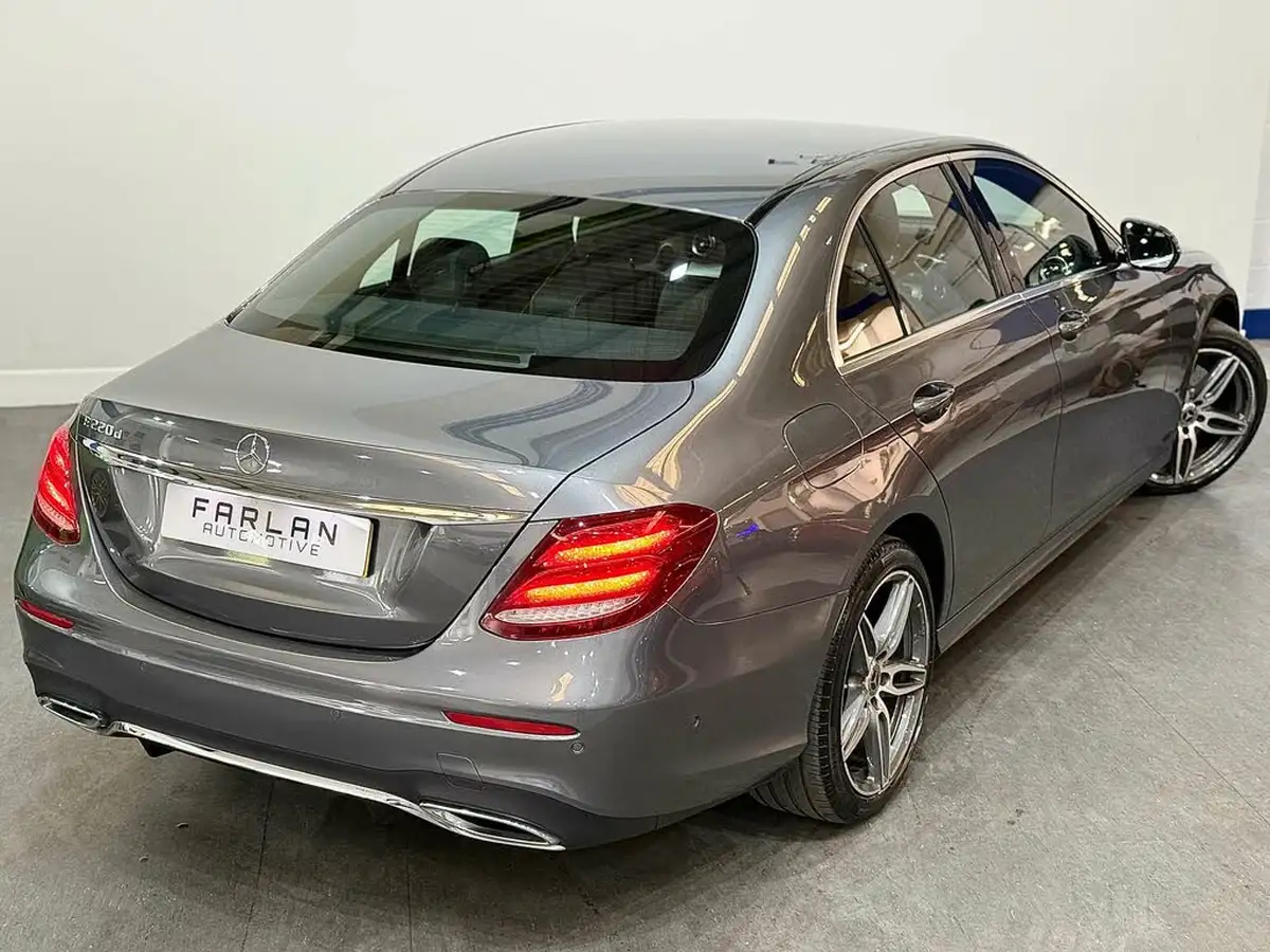 2017-mercedes-benz-e-class-20d-e220d-amg-line-ss-saloon-4d-big-24