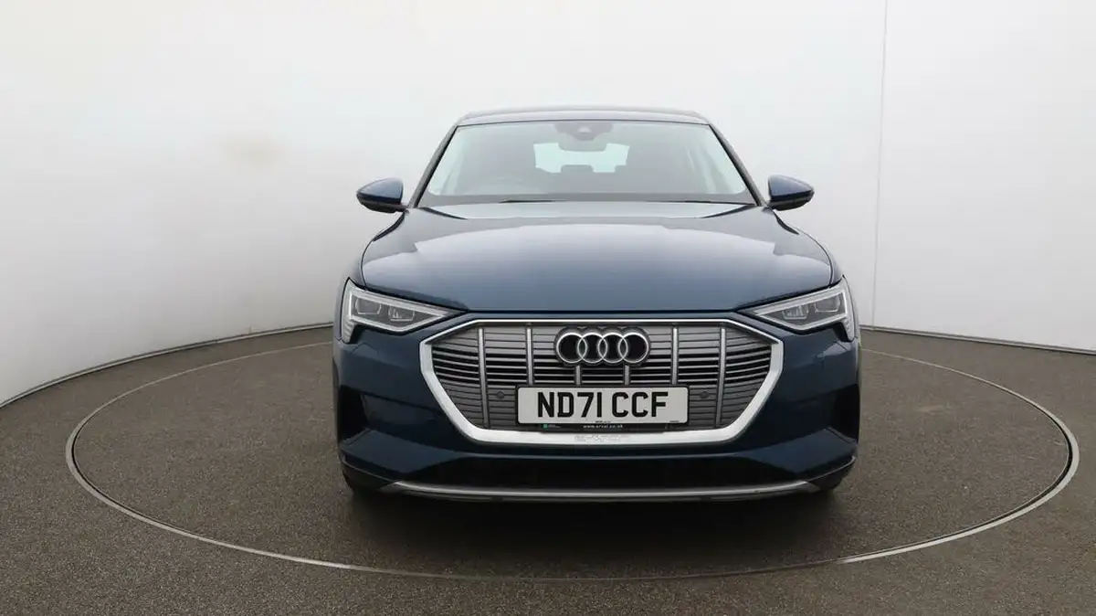 2021-audi-e-tron-50e-technik-station-wagon-big-58