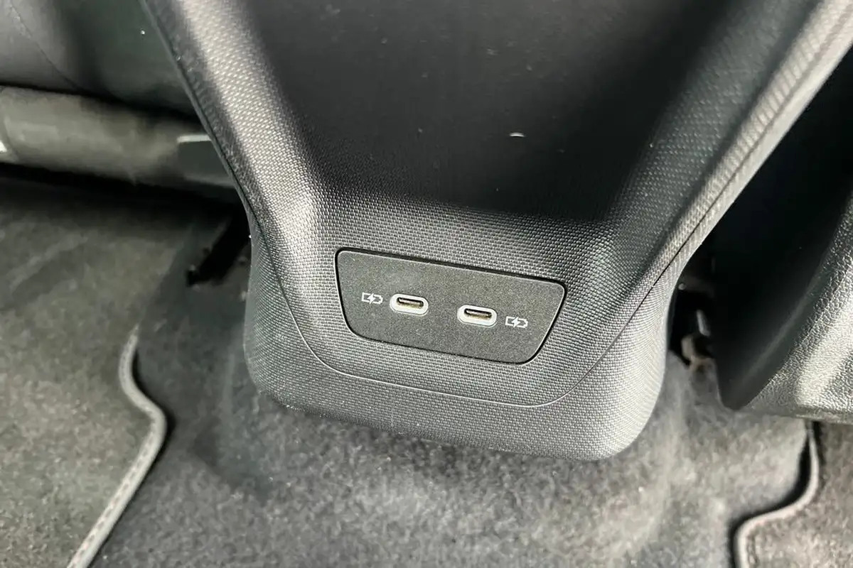 2022-cupra-born-e-v3-230ps-77kwh-e-boost-big-15