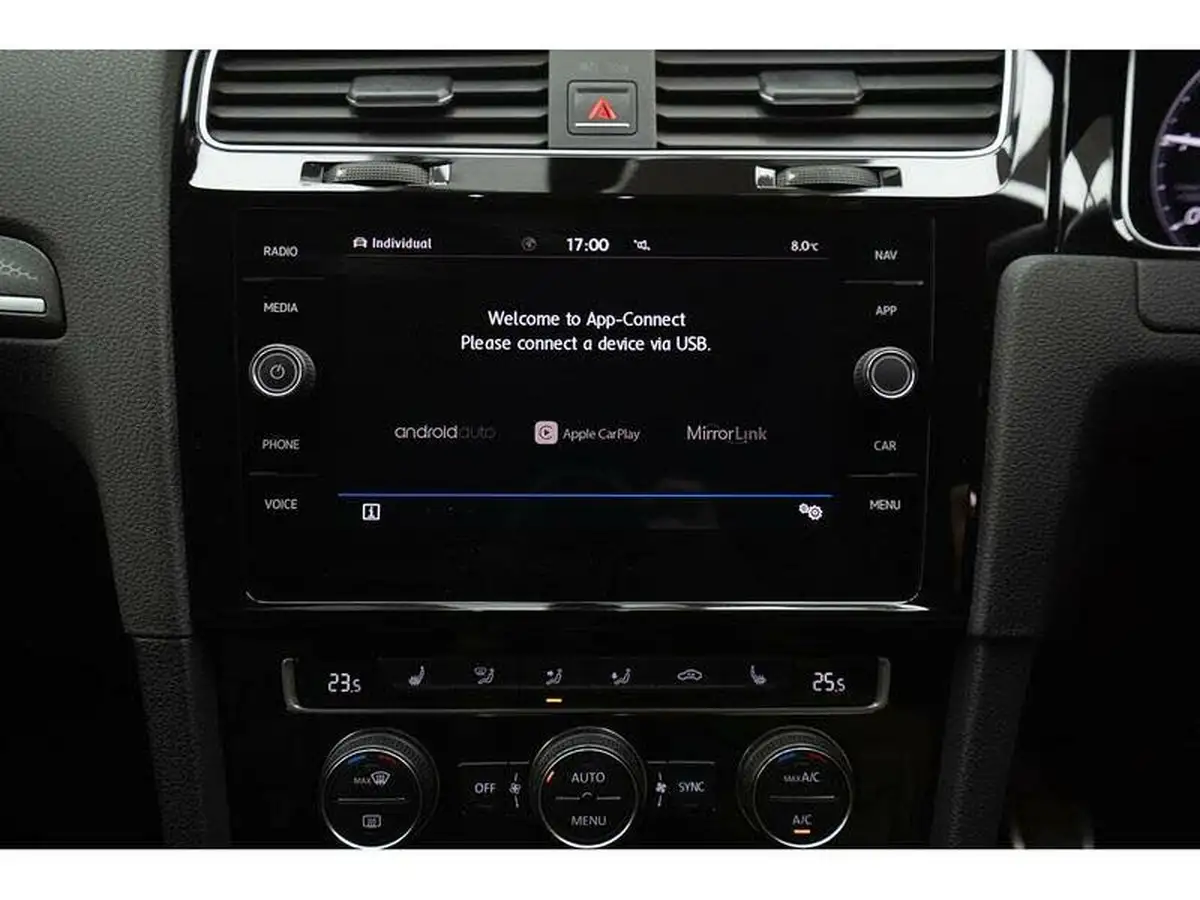2017-volkswagen-golf-20tdi-gtd-blueline-ss-hatchback-5d-big-35