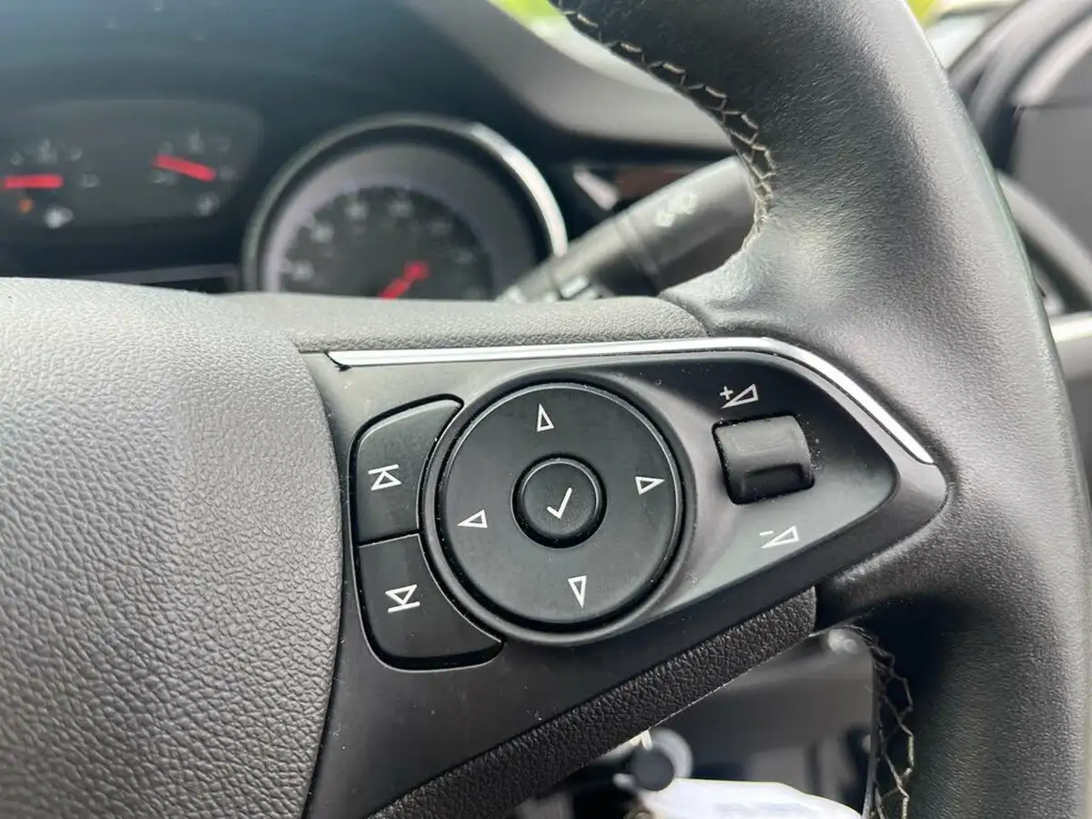 2021-vauxhall-insignia-grand-sport-15-turbo-d-sri-nav-big-29