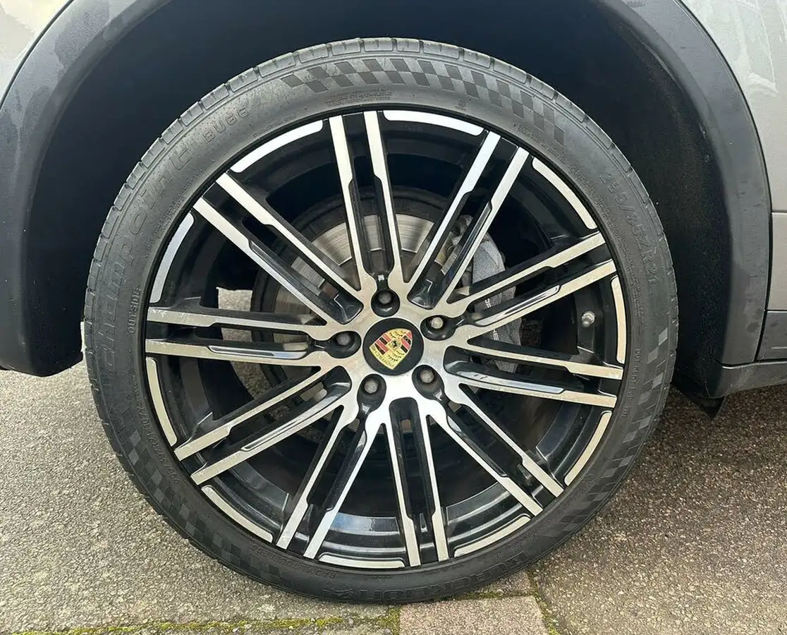 2015-porsche-cayenne-30td-big-3