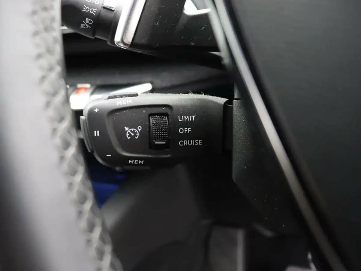 2022-peugeot-5008-suv-15-bluehdi-allure-premium-eat8-big-28