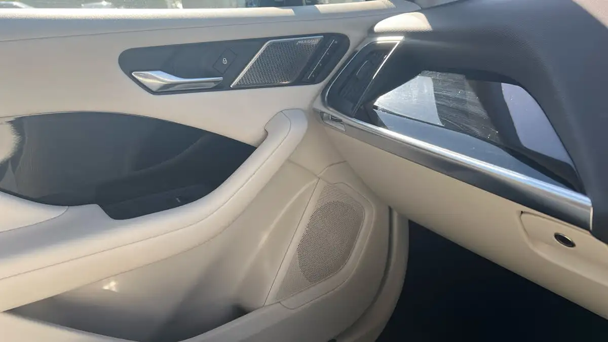 2019-jaguar-i-pace-ev400-se-big-27