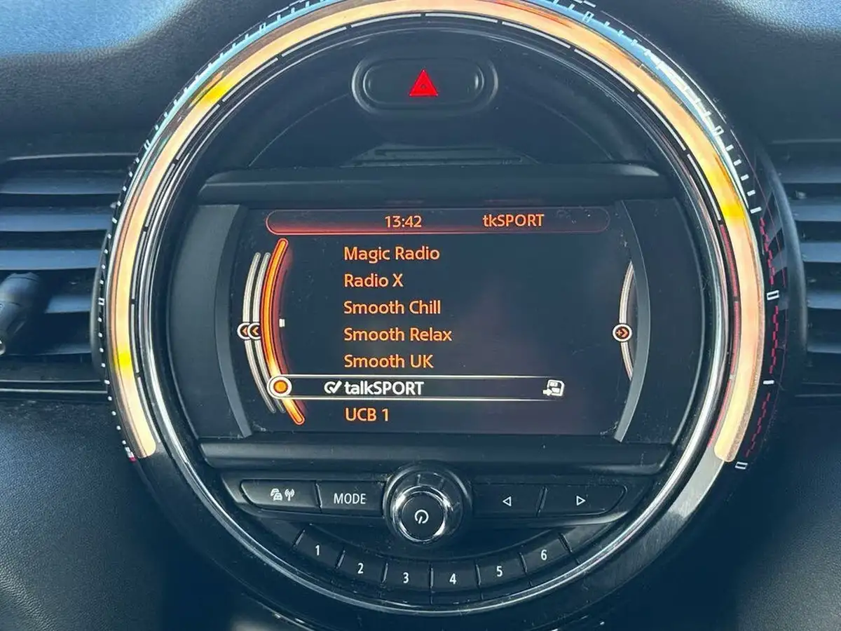 2018-mini-cooper-20-cooper-jcw-sport-auto-big-19