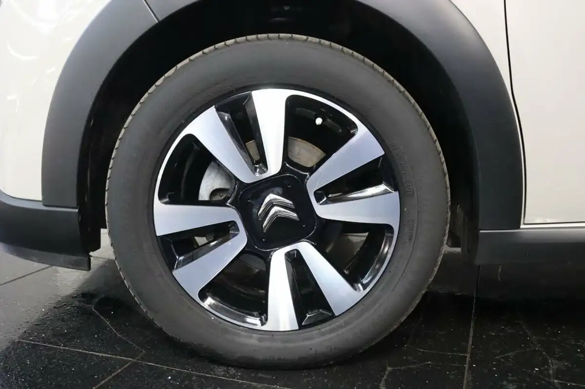 2023-citroen-c3-12-puretech-c-series-edition-83ps-ss-big-32