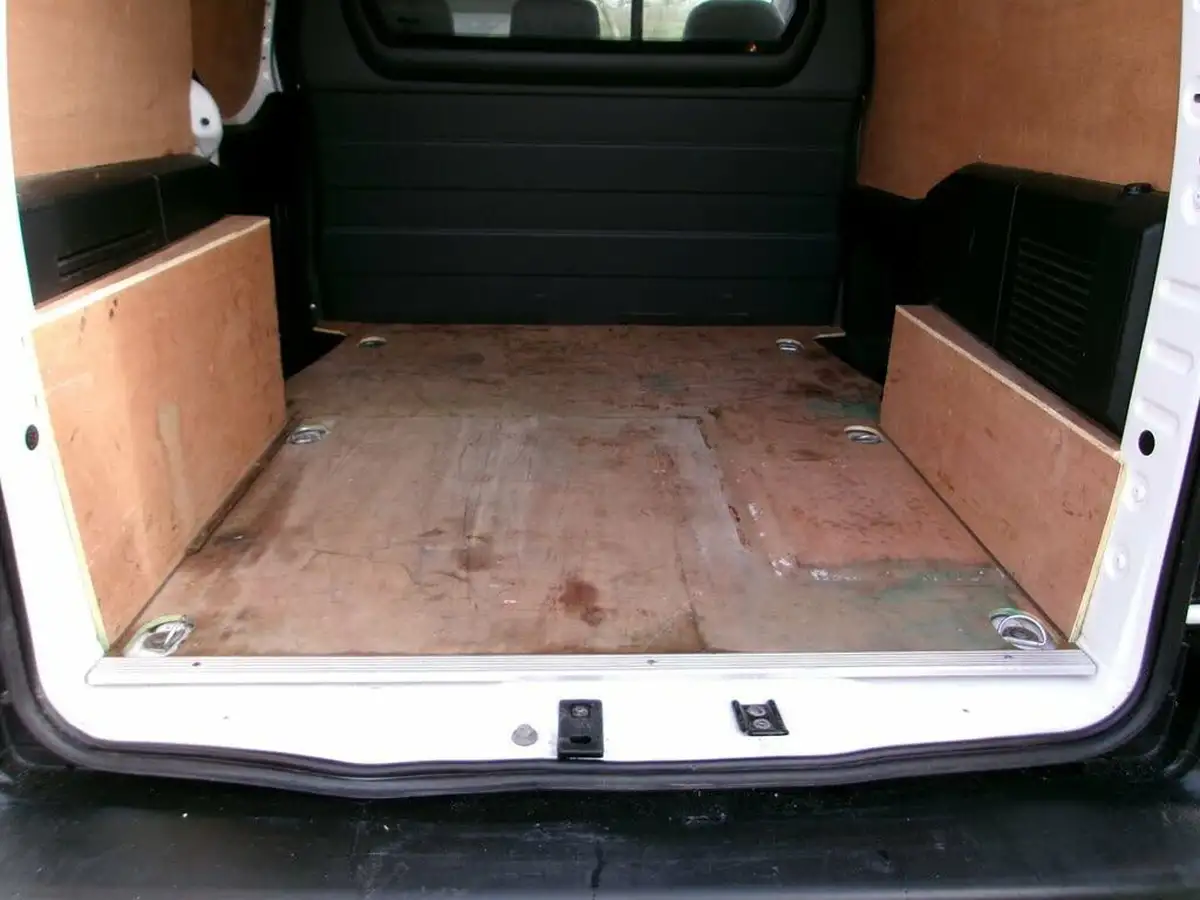 2016-citroen-berlingo-16td-l1-625-xtr-16hdi-90-panel-big-4