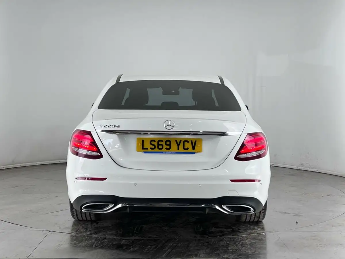 2019-mercedes-benz-e-class-20d-e220d-amg-line-edition-saloon-4d-big-7