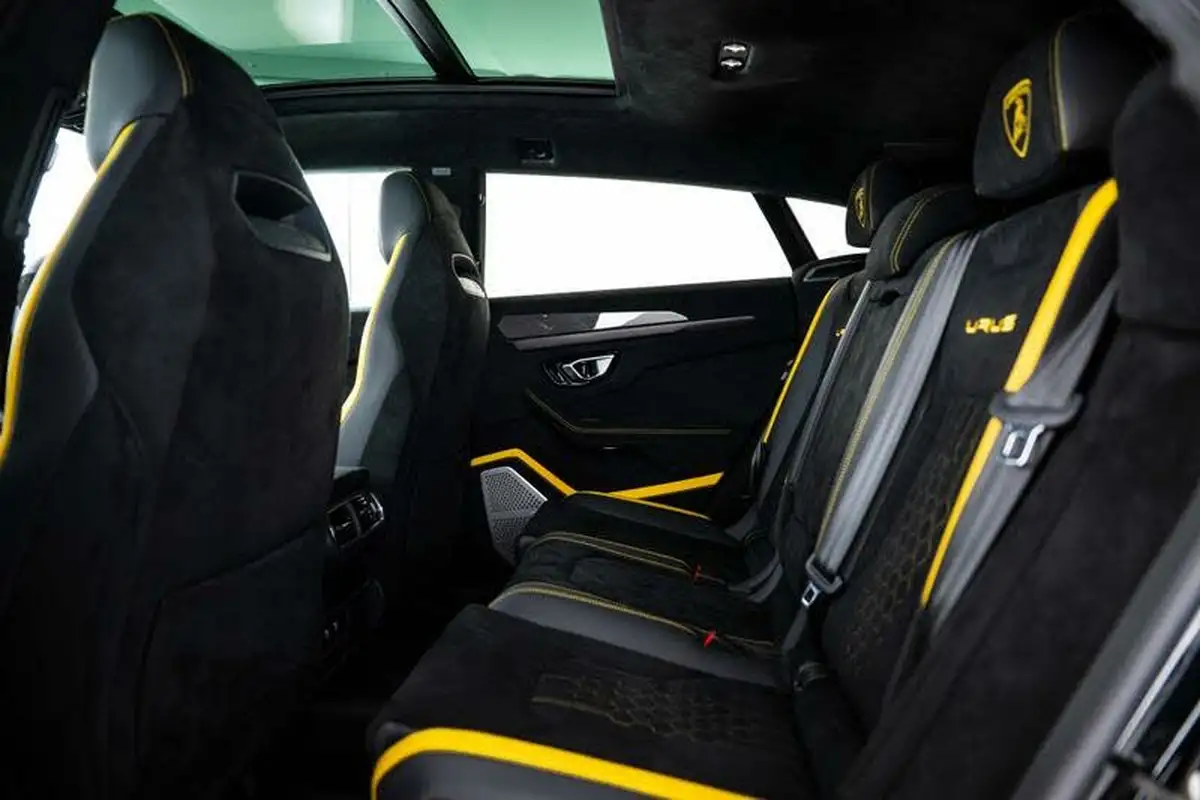 2024-lamborghini-urus-40-no-trim-big-7