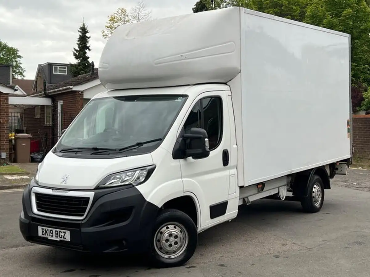 2019-peugeot-boxer-20-bluehdi-335-l4-luton-bfb-big-29