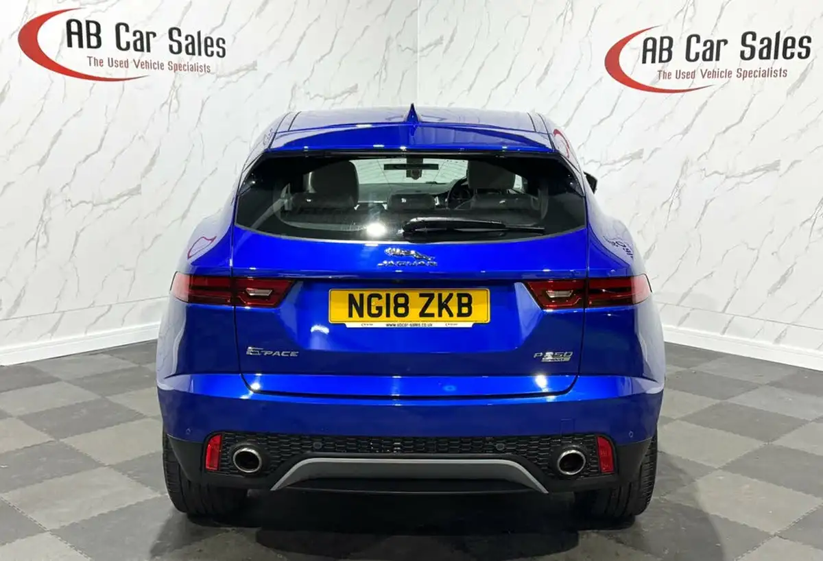 2018-jaguar-e-pace-20-i4-s-ss-big-3